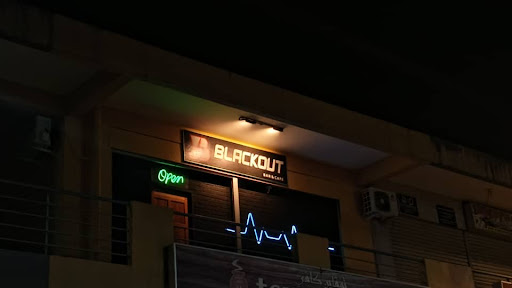 Blackout bar&cafe
