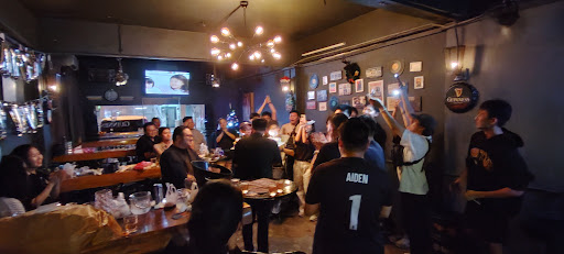 RICH 88 Pub & Karaoke