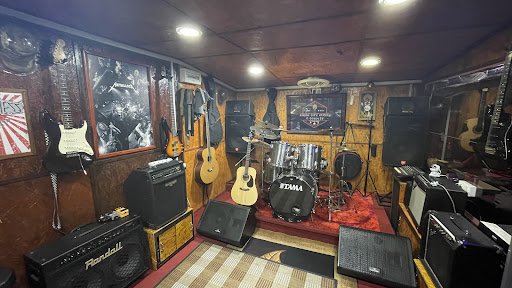 Aiman Live Studio & Karaoke