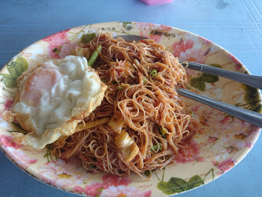 KEDAI MAKAN MAK ARA ( sungai kembung)