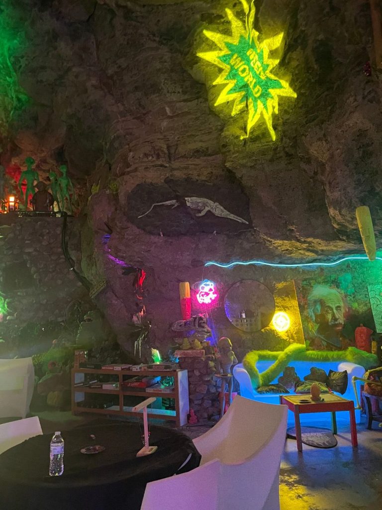 fox cave cafe