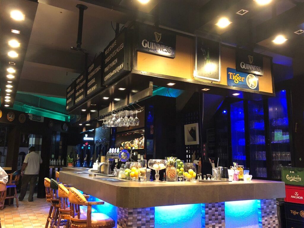 travellers kitchen bar