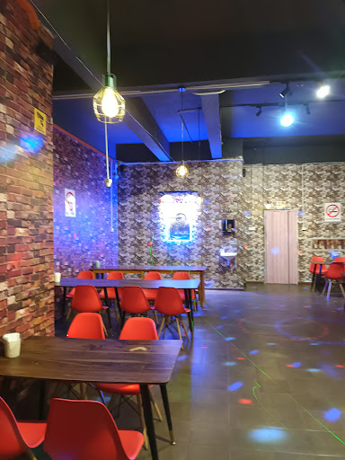 BRADER'Z CAFE